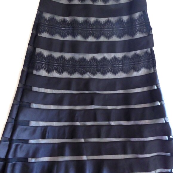 JS Collections Empire Waist V-Neckline Lace Black & Cream Long Dress Size 12. - Picture 5 of 12